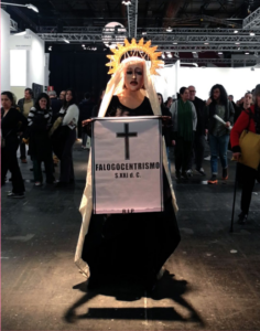 Performance. Arco 2023 "Falogocentrismo R.I.P. S.XXI d.C."